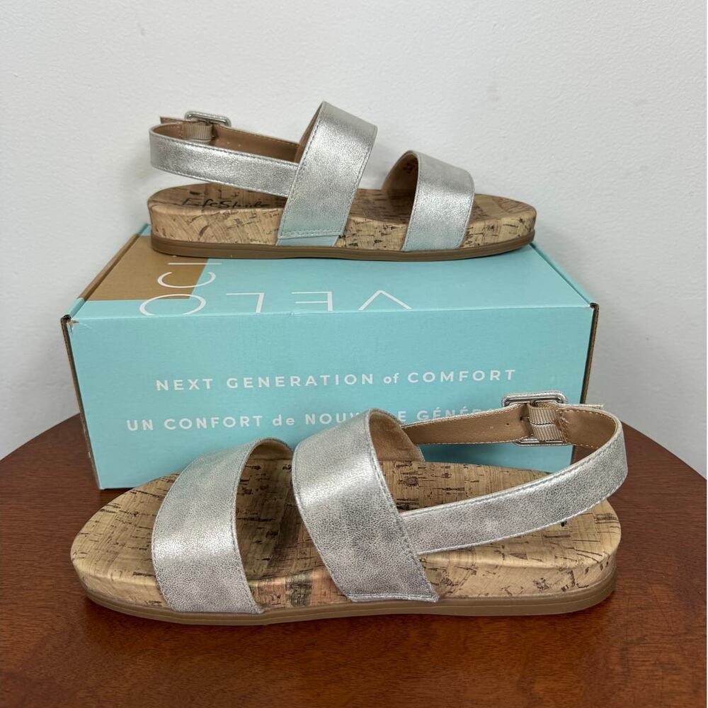 New LifeStride Holiday Sandal in Silver Women's Size 8.5 - Picture 6 of 9
